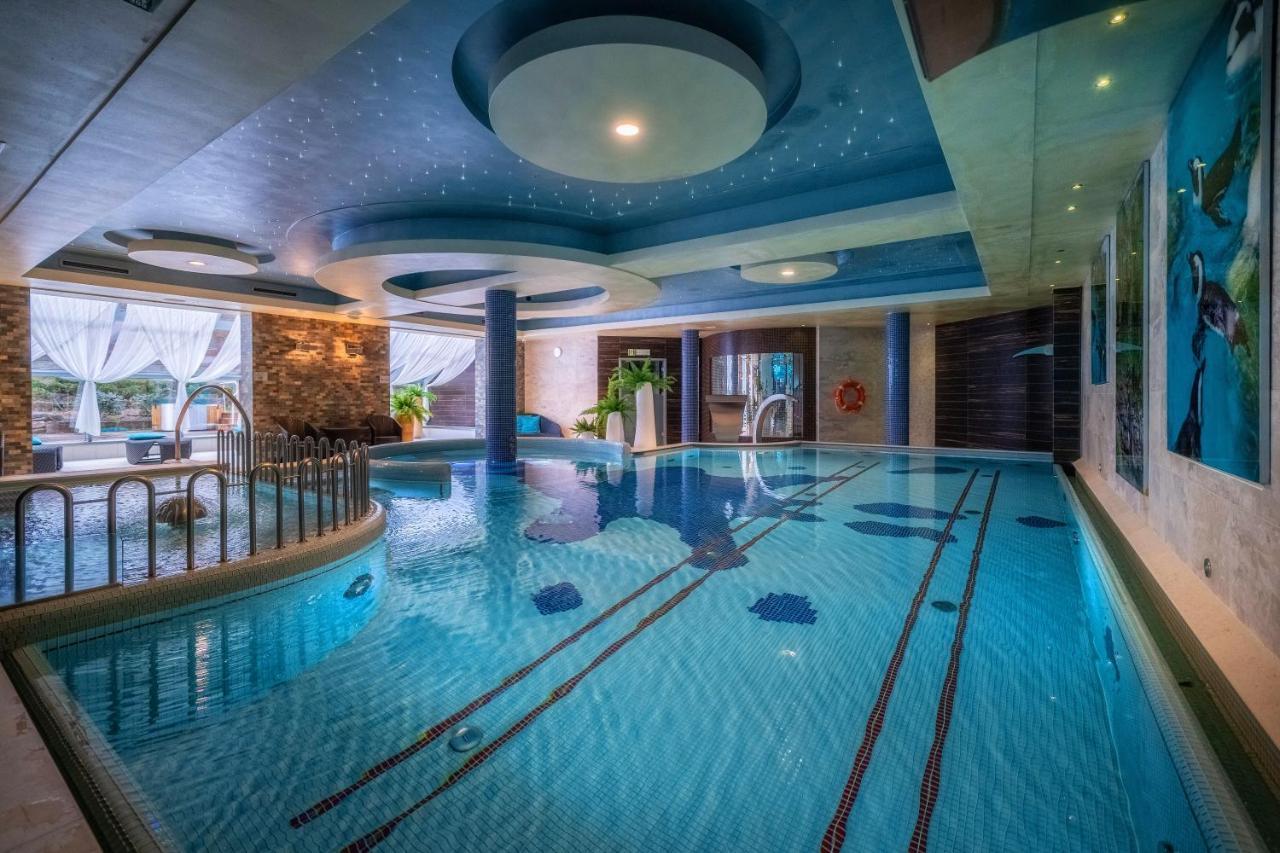 Hotel & Spa Czarny Gron Rzyki Eksteriør billede