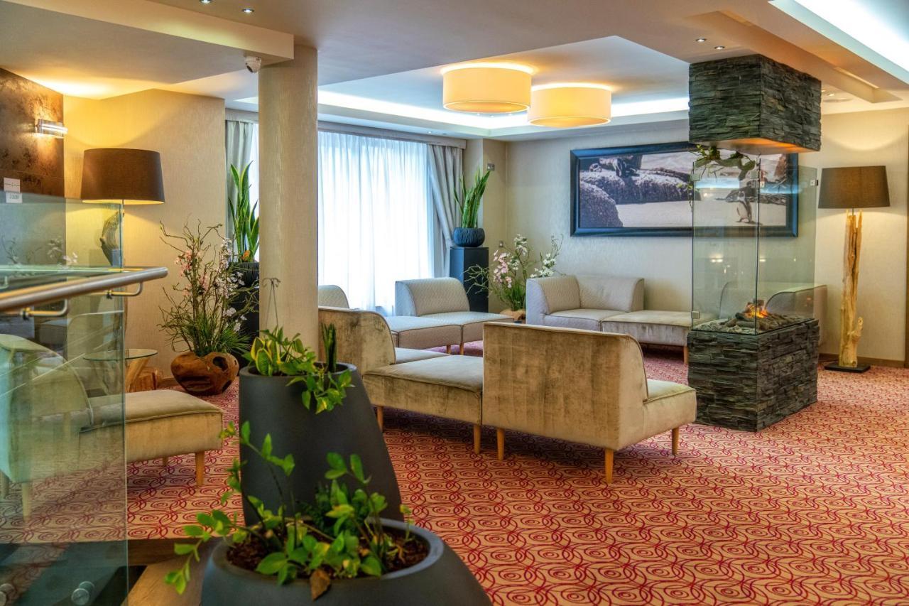 Hotel & Spa Czarny Gron Rzyki Eksteriør billede