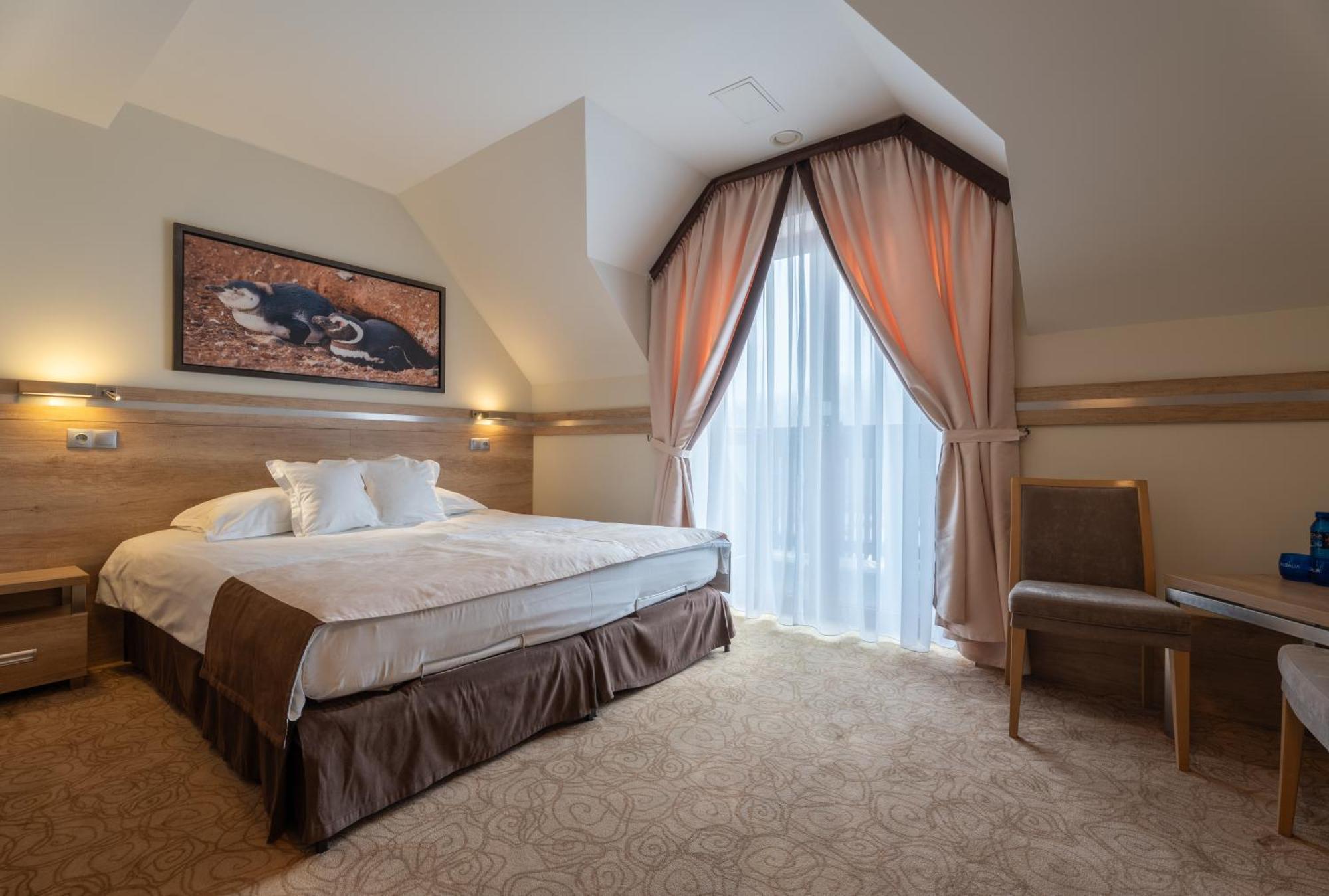 Hotel & Spa Czarny Gron Rzyki Eksteriør billede