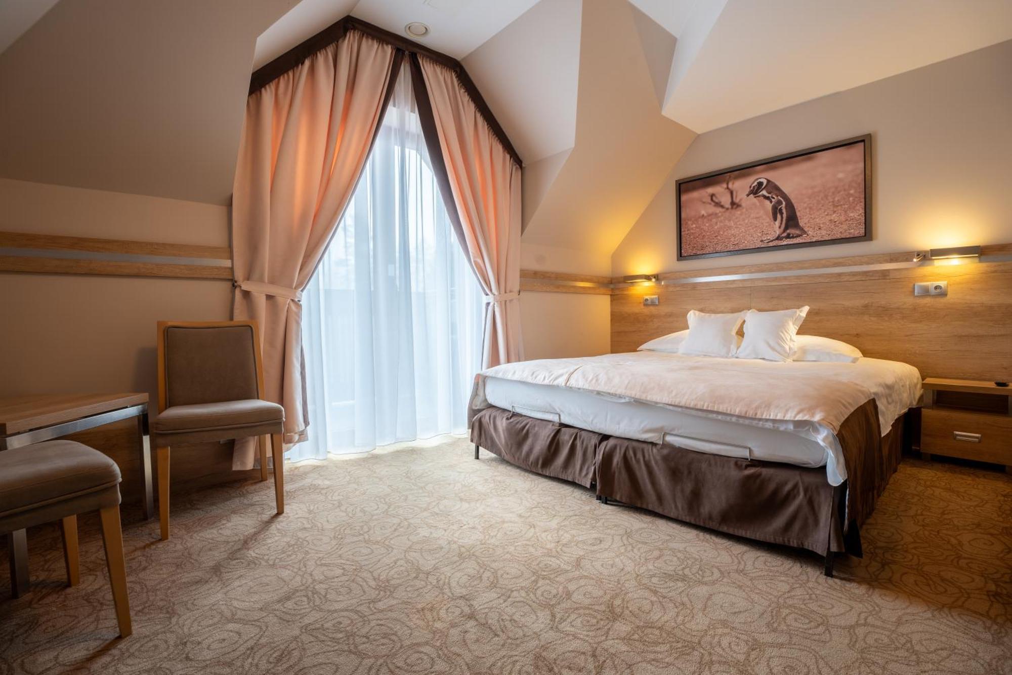 Hotel & Spa Czarny Gron Rzyki Eksteriør billede