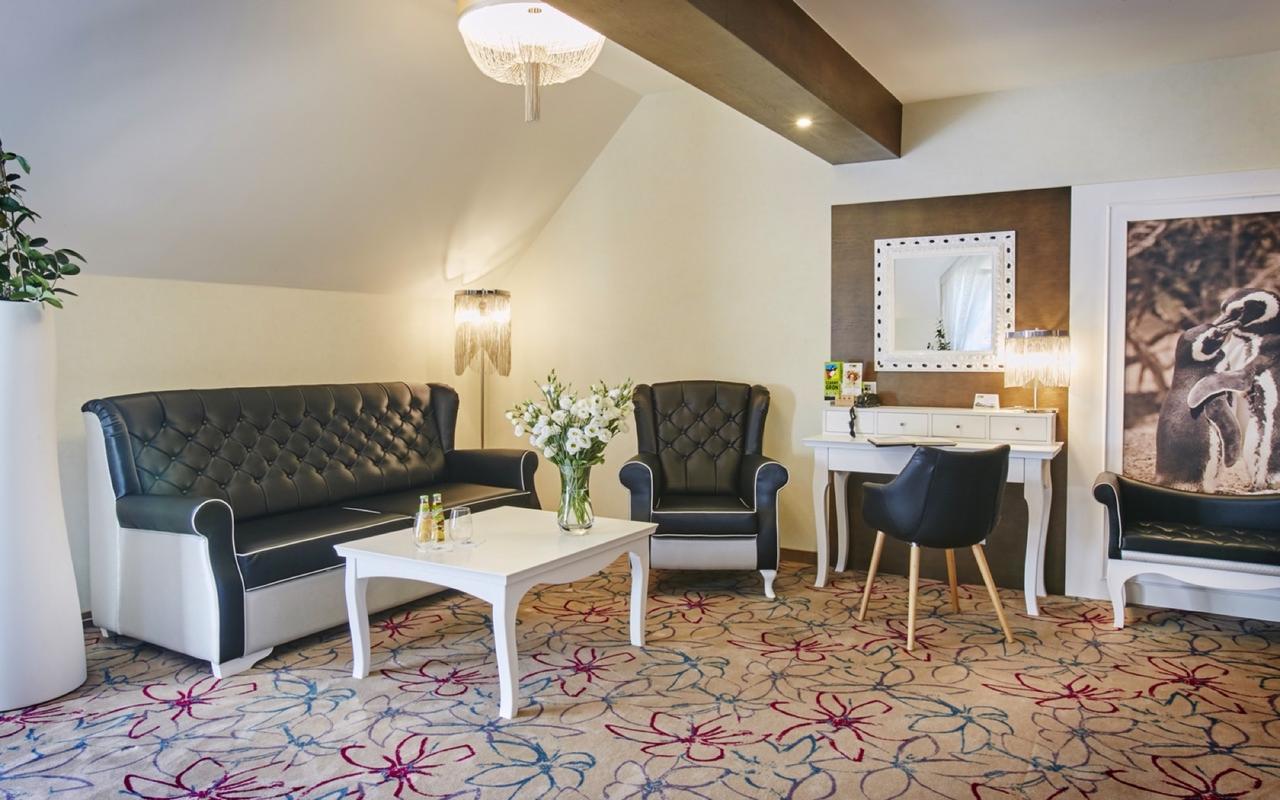 Hotel & Spa Czarny Gron Rzyki Eksteriør billede